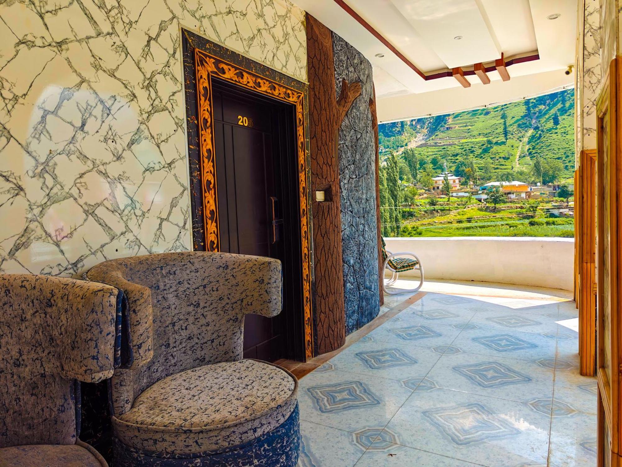 White Forest Hotel Kalam 외부 사진