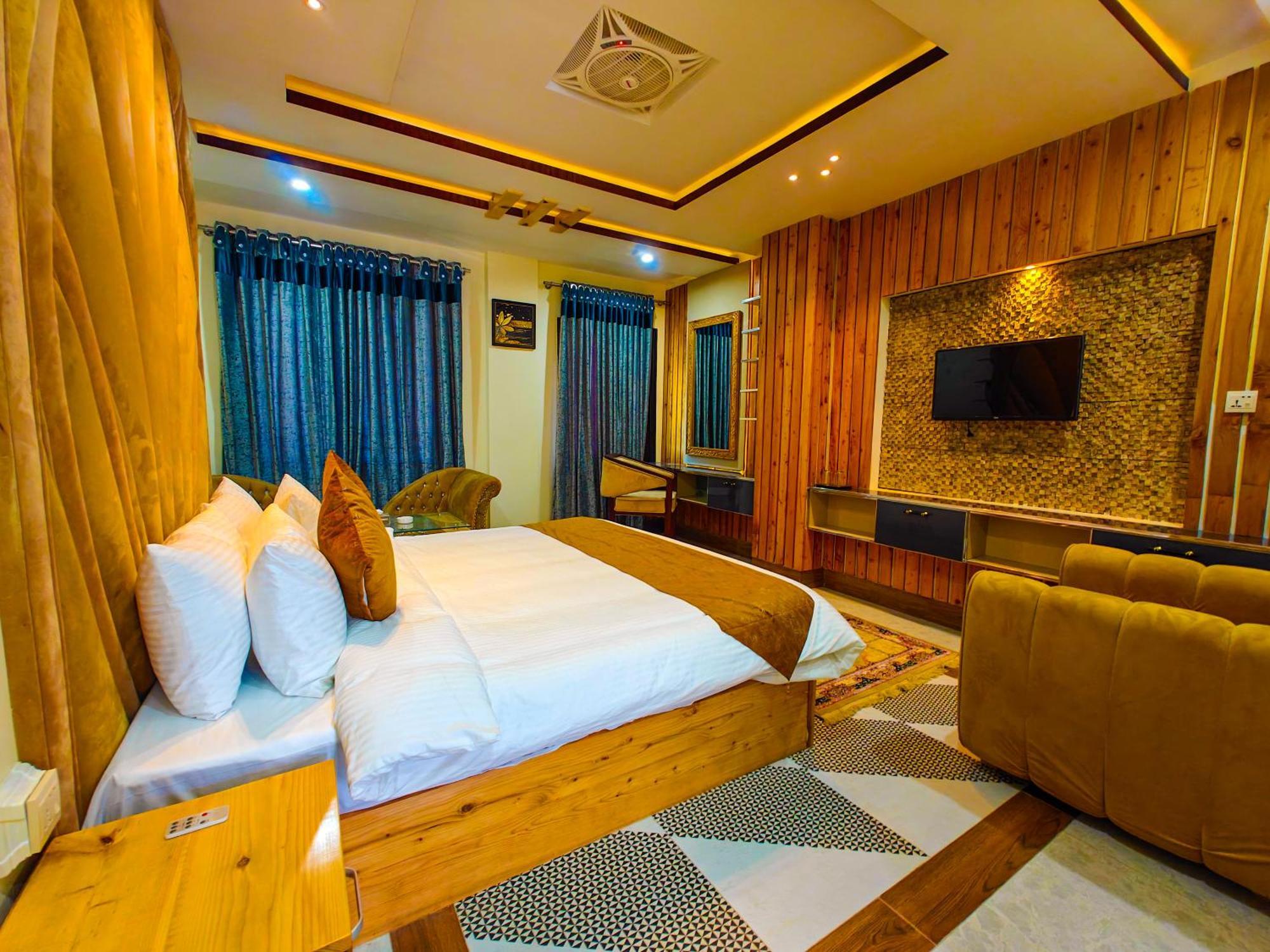 White Forest Hotel Kalam 외부 사진