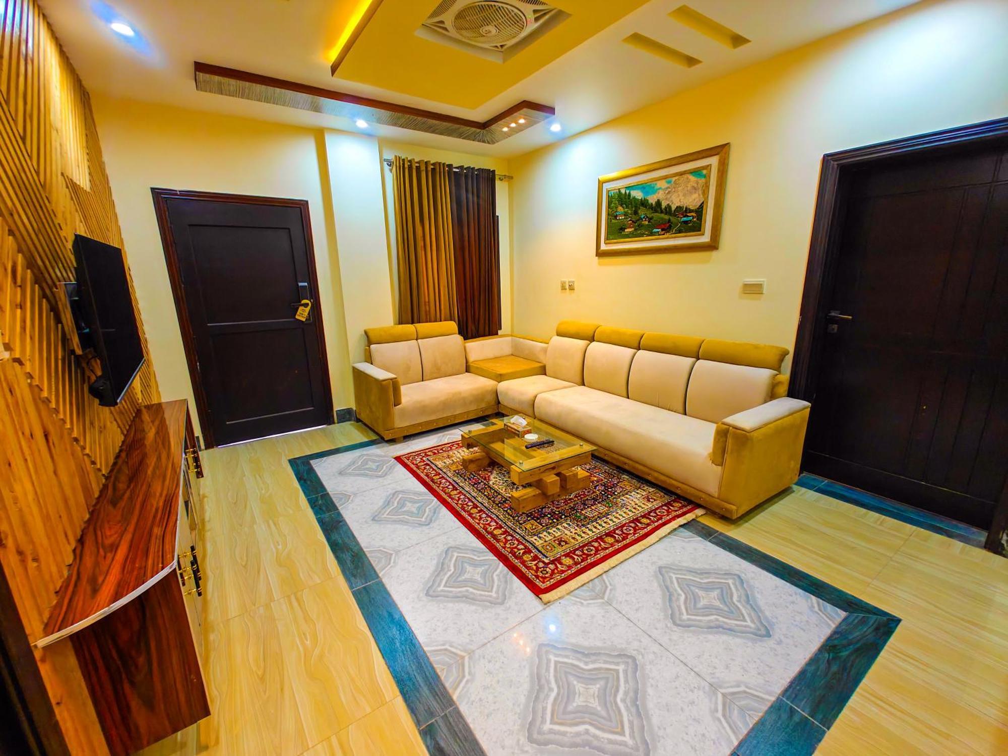 White Forest Hotel Kalam 외부 사진