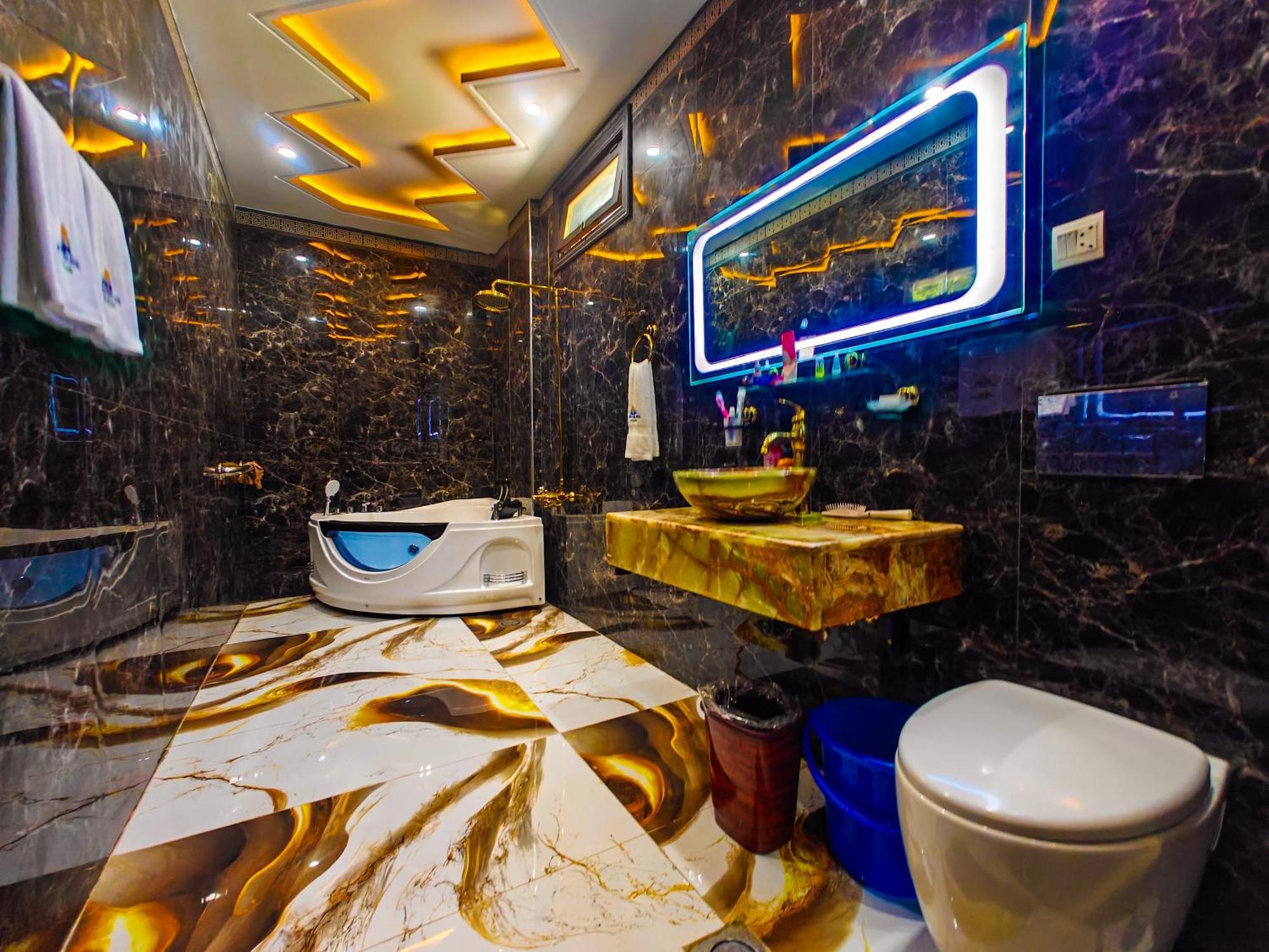 White Forest Hotel Kalam 외부 사진