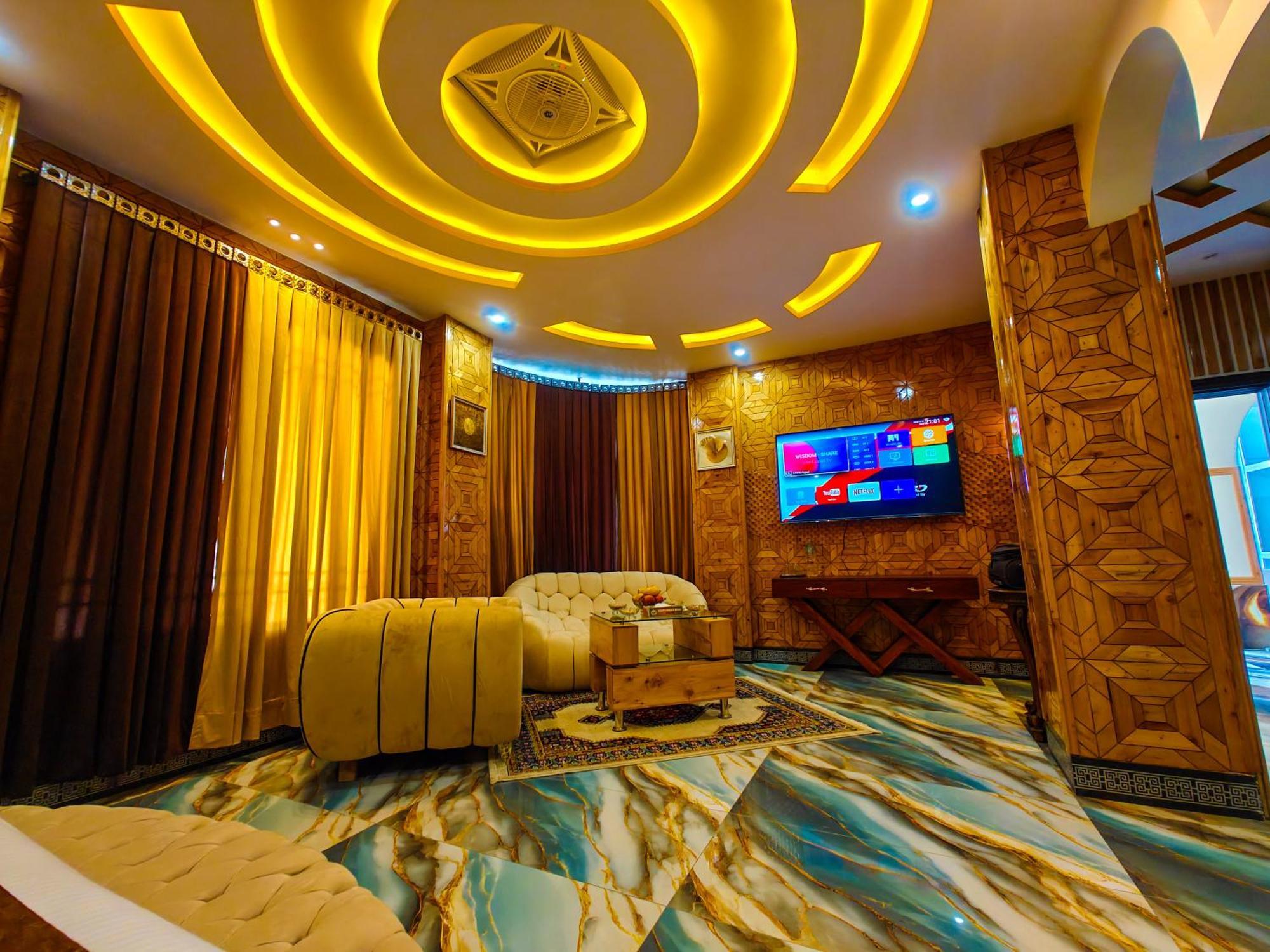 White Forest Hotel Kalam 외부 사진