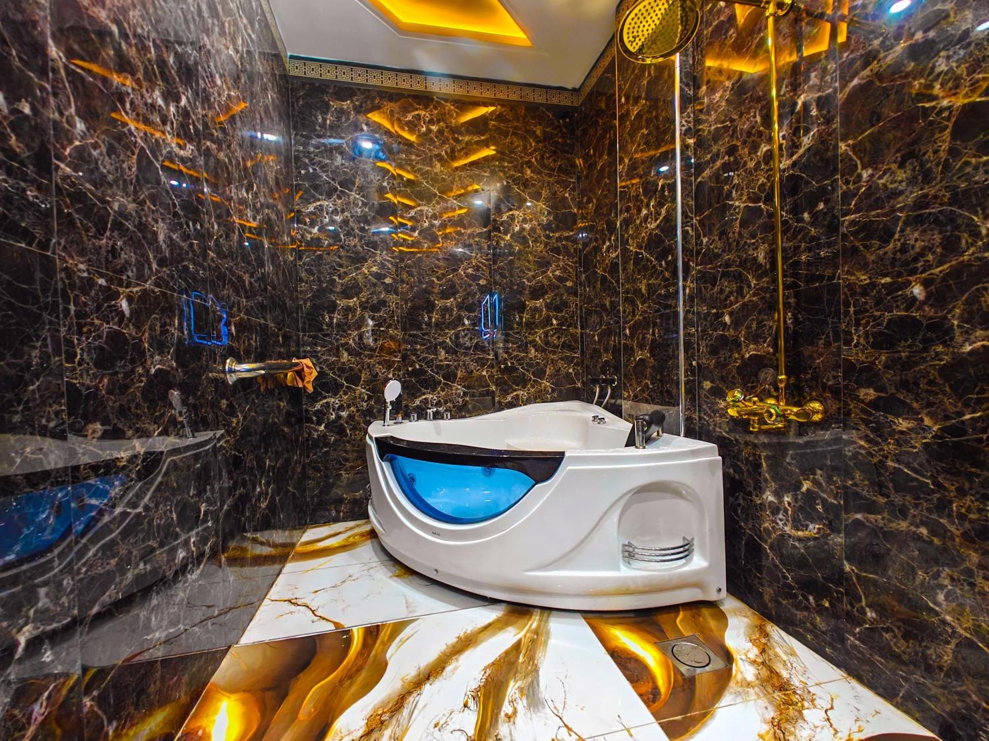 White Forest Hotel Kalam 외부 사진